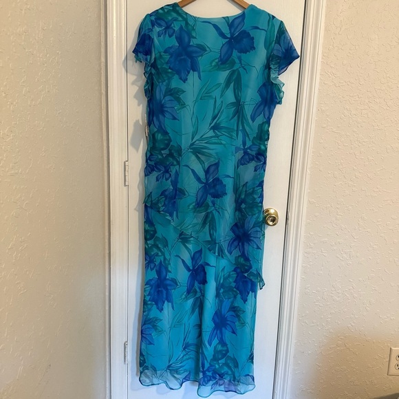 NWT Miss Dorby Blue Floral Print Sheer Overlay Formal Dress 18 - Picture 4 of 8